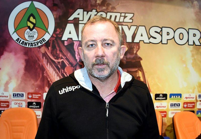 Beşiktaş’ta yeni hoca hazırmış! Fikret Orman...