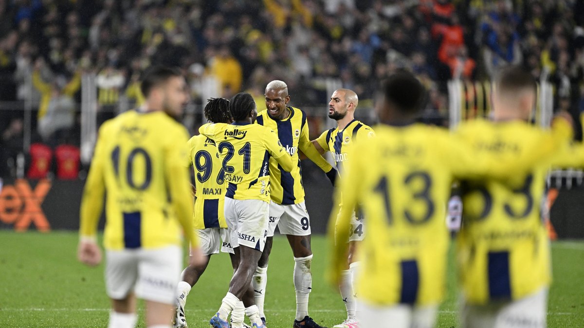 Fenerbahçe 4-1 Trabzonspor (MAÇ SONUCU-ÖZET) Fenerbahçe 4-1 Trabzonspor (MAÇ SONUCU-ÖZET)