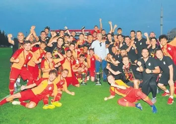 Kupa yağıyor