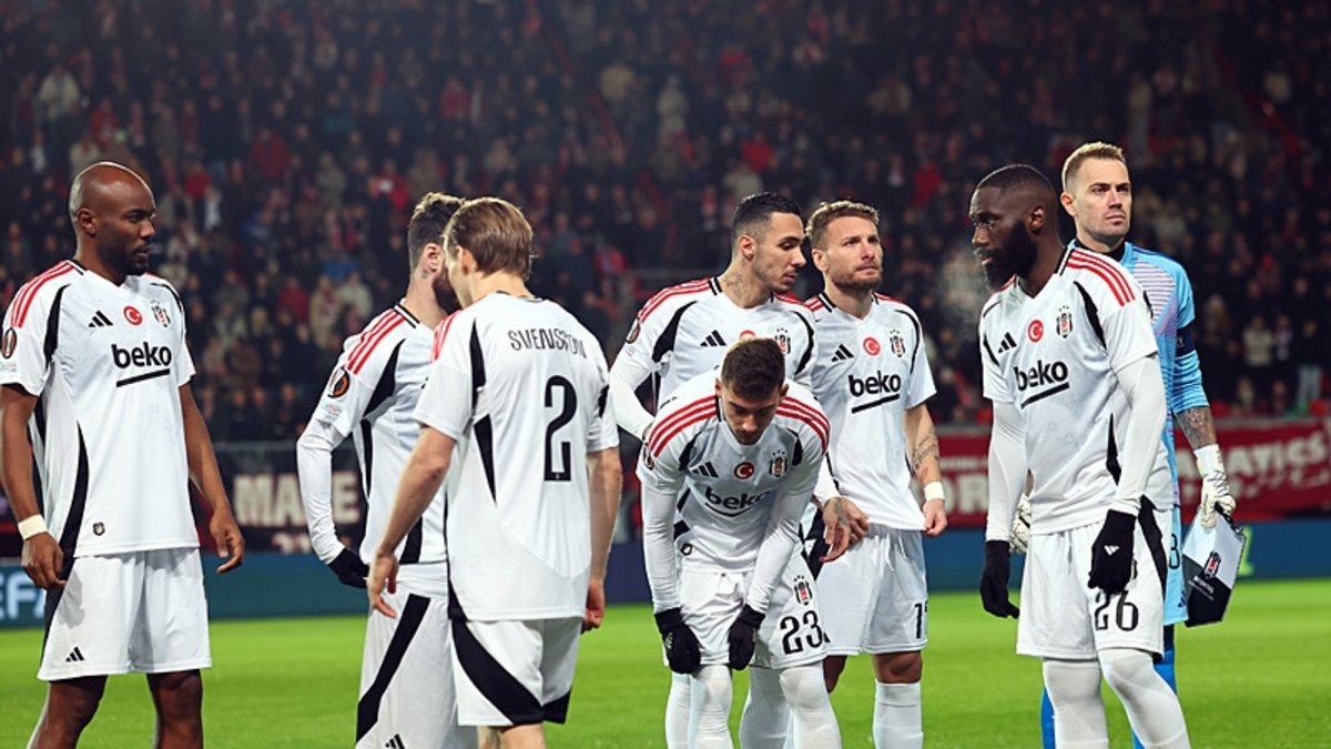 Spor yazarları Twente - Beşiktaş maçını yorumladı! Spor yazarları Twente - Beşiktaş maçını yorumladı!
