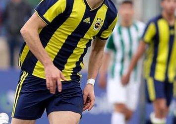 Fenerbahçe'de flaş ayrılık! İmzayı attı