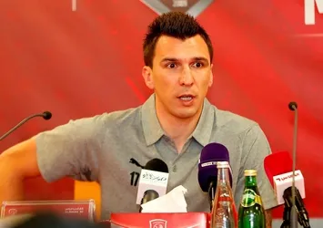 Mario Mandzukic Milan'la anlaştı