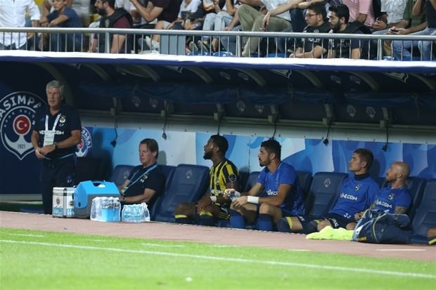 Fenerbahçe karıştı! Lens’ten olay tepki...