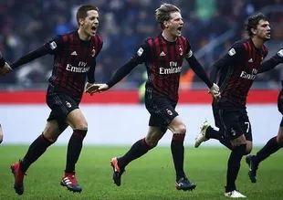Milan zirve takibini bırakmadı