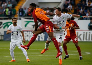 Akhisarspor-G.Saray mücadelesinden kareler