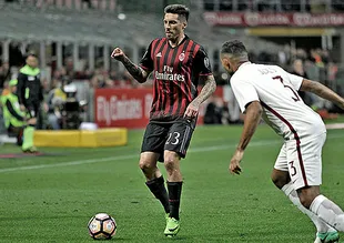 Milan'dan Sosa ve Gomez kararı!