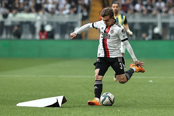 Beşiktaş'tan sürpriz transfer kararı! Eski yıldızı geri dönüyor - 1