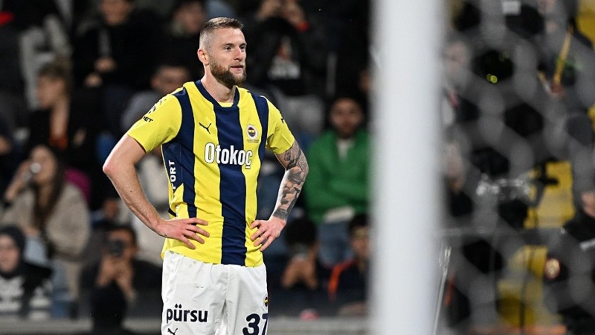 Milan Skriniar Fenerbahçe'de kalacak mı? PSG'nin istediği bonservis bedeli belli oldu Milan Skriniar Fenerbahçe'de kalacak mı? PSG'nin istediği bonservis bedeli belli oldu
