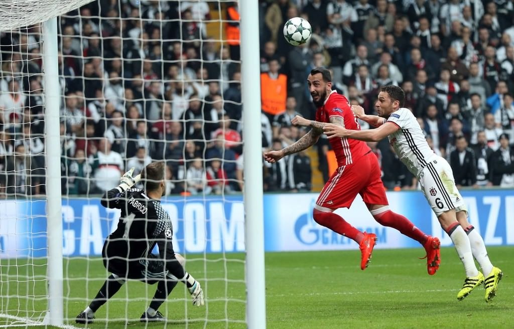 Beşiktaş-Benfica mücadelesinden kareler