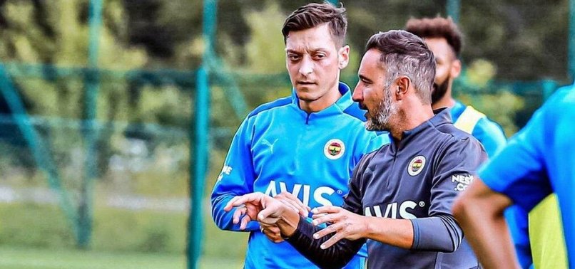 Flaş Mesut Özil ve Pereira sözleri! Birileri problem var demekten keyif alıyor