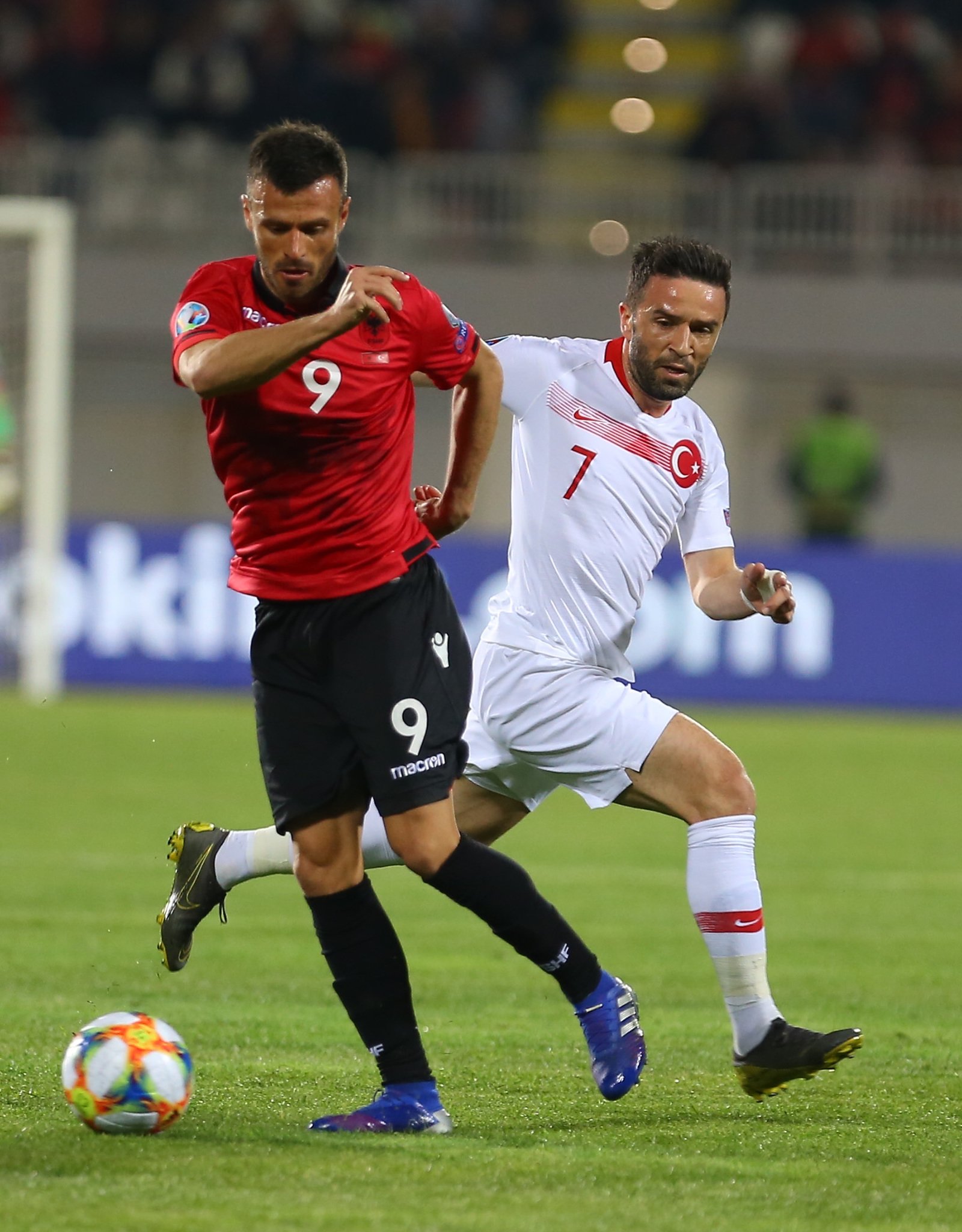 Usta yazarlar Arnavutluk - Türkiye maçını değerlendirdi!