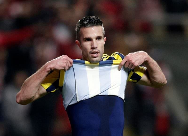 Van Persie isyan ettirdi