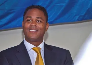 PSG'nin futbol direktörü Kluivert oldu