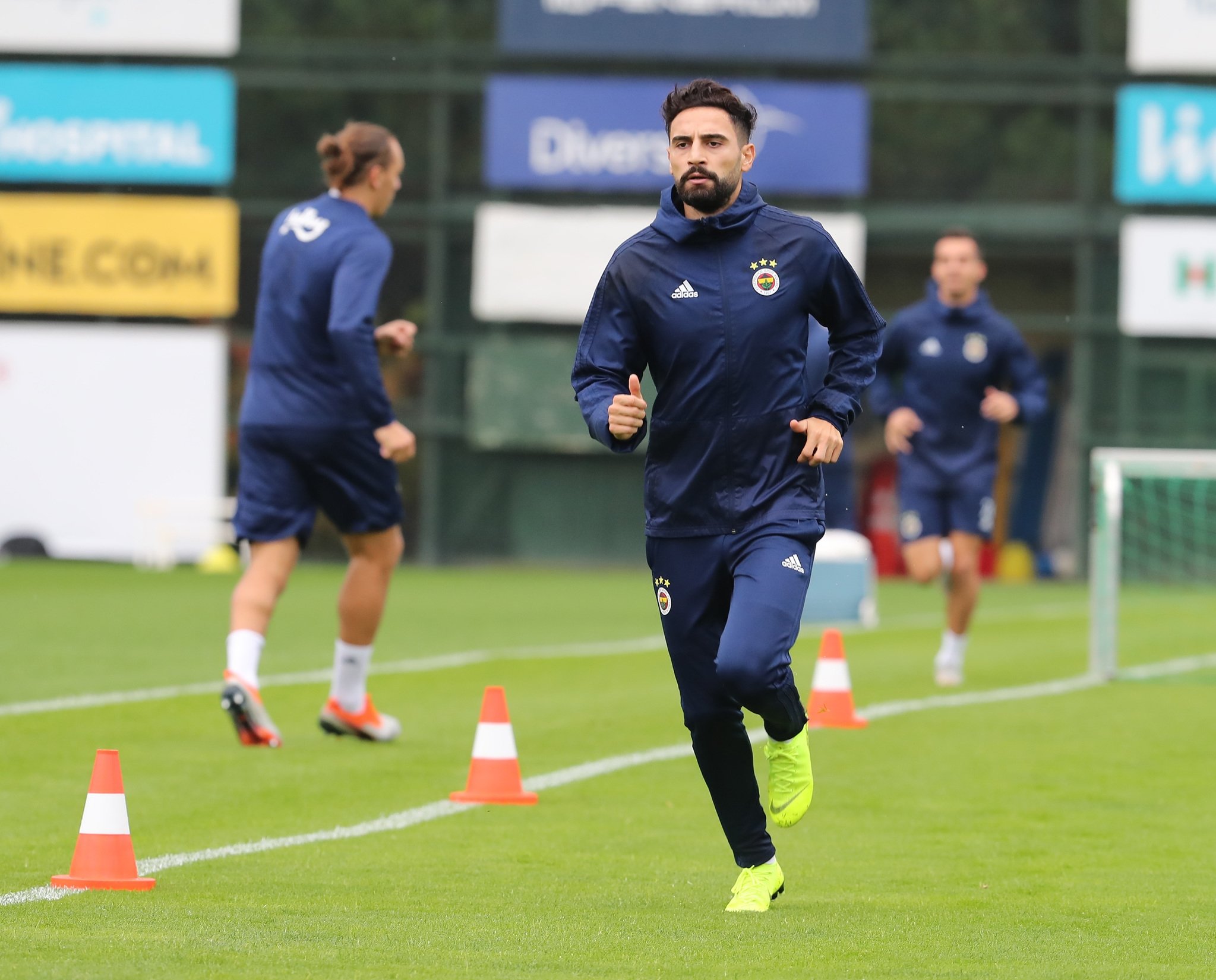 Fenerbahçe’de Mehmet Ekici sevinci