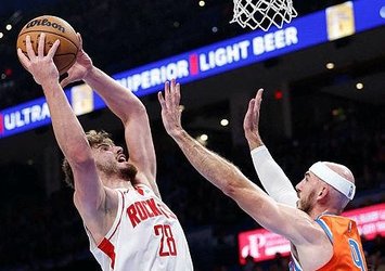 Alperen Houston'a galibiyeti getirdi!