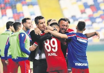 Play-off aşkına