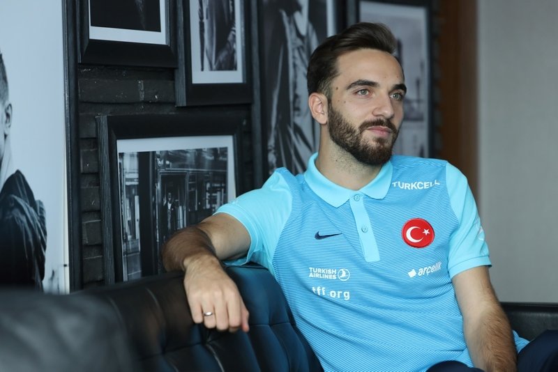 Galatasaray milli yıldızı bitiriyor!