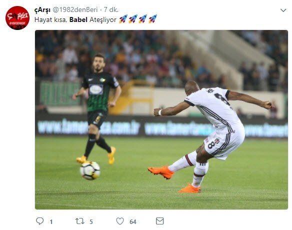 Ryan Babel attı, sosyal medya yıkıldı!
