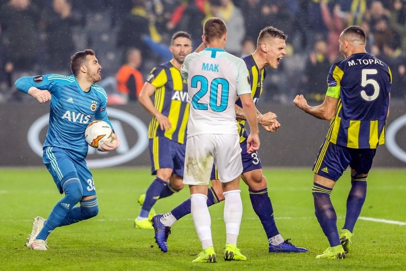 Fenerbahçe’nin galibiyeti Rus basınında geniş yer buldu