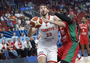 12 Dev Adam çeyrek final için sahada!