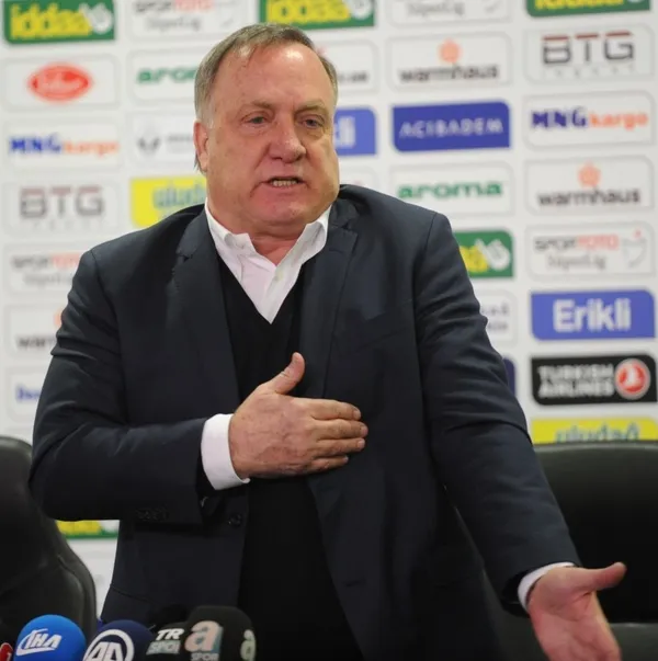 Advocaat: Beşiktaş'ın çok fazla dostu var - 1