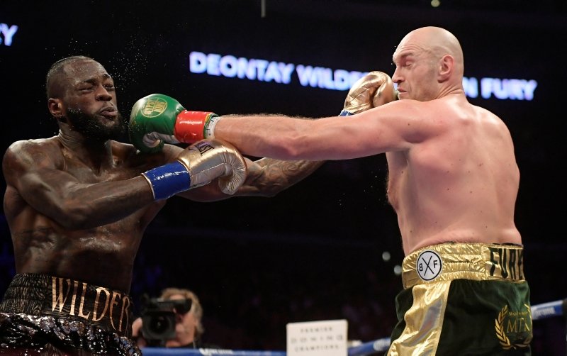 Wilder - Fury maçında şok sonuç! İkisi birden sevindi ama...