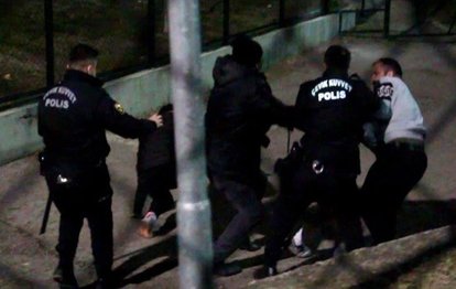 Antrenör ile futbolcu birbirine girdi! Kavgayı polis ayırdı