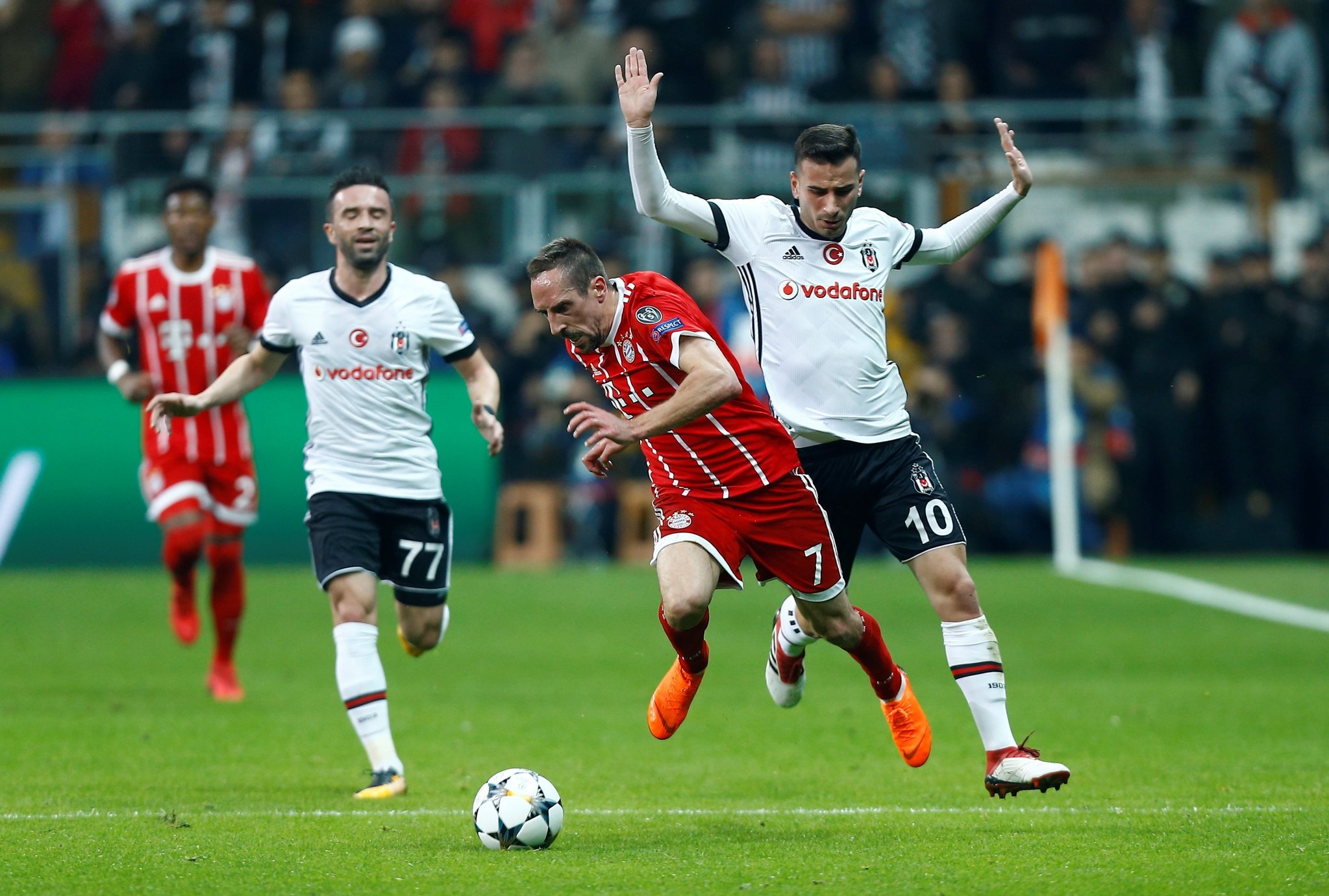 Beşiktaş’ta Oğuzhan Özyakup krizi!