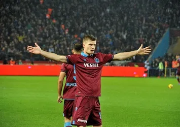 Sörloth Galatasaray'ı da boş geçmedi!