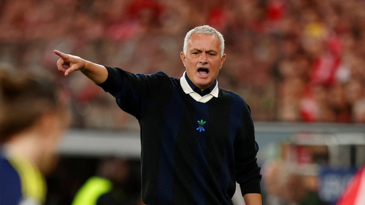 FENERBAHÇE HABERİ: Ahmet Çakar'dan olay Jose Mourinho yorumu! FENERBAHÇE HABERİ: Ahmet Çakar'dan olay Jose Mourinho yorumu!