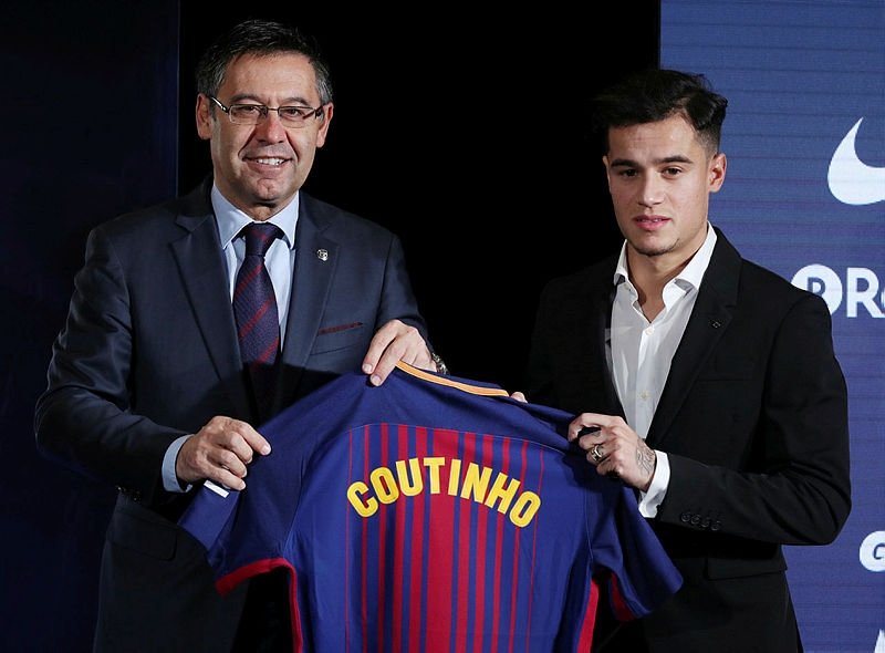 Coutinho için imza töreni düzenlendi