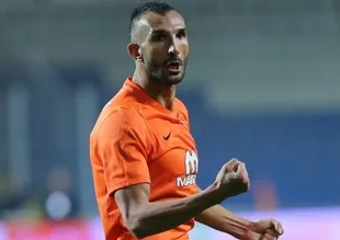 Başakşehir'de ilk ayrılık