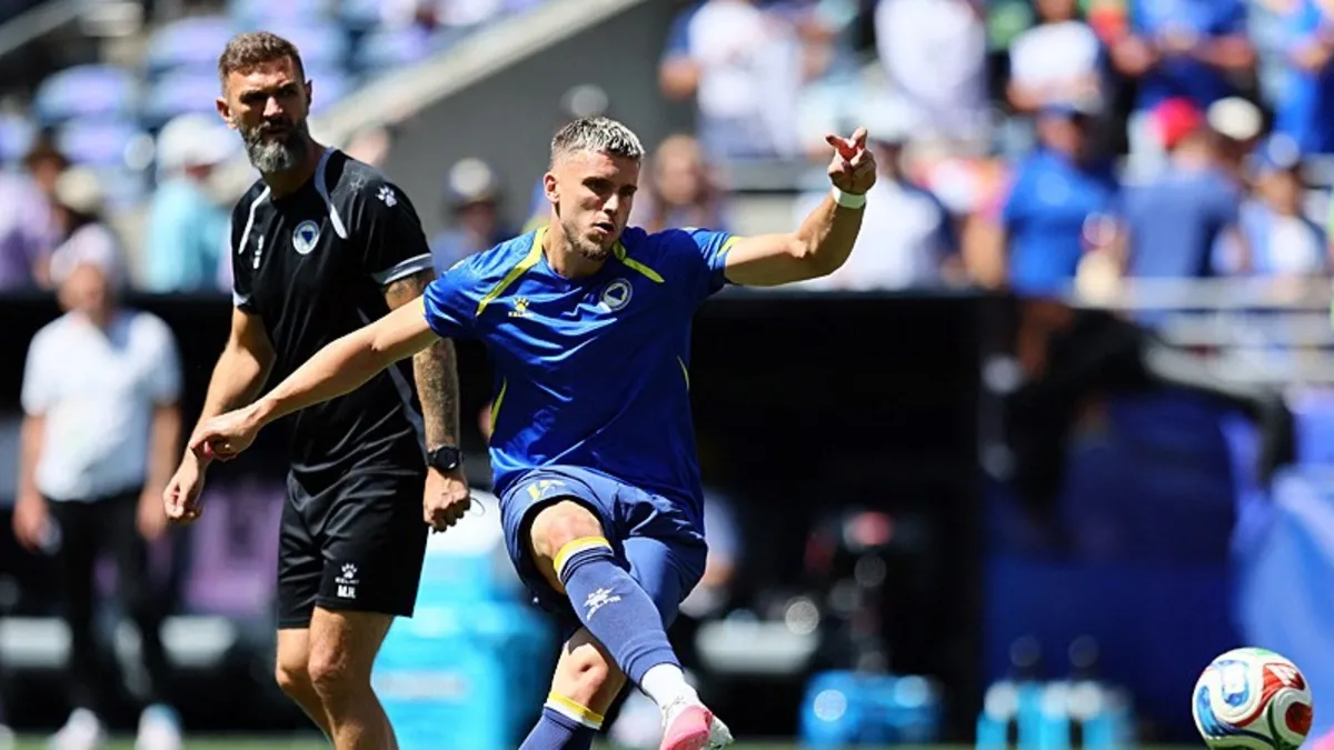 Fenerbahçe, Stuttgart'ın golcüsü Ermedin Demirovic için harekete geçti