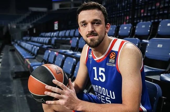Son dakika spor haberi: Anadolu Efes'ten ayrılan Sertaç Şanlı iki yıllığına Barcelona ile anlaşma sağladı! - 1