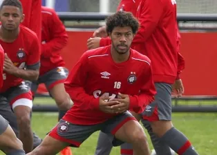 Fenerbahçe'ye Brezilyalı sol bek! Teklif yapıldı