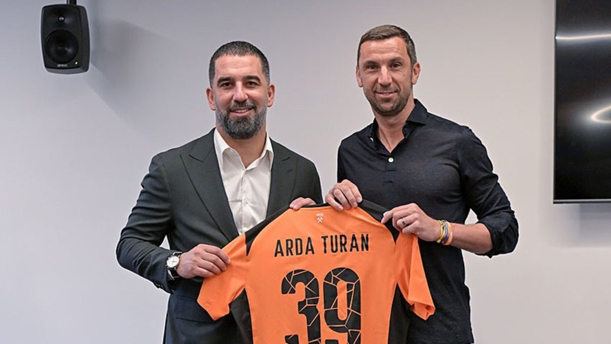 TRANSFER HABERİ: Arda Turan'dan Fenerbahçeli yıldıza kanca! İsmail Yüksek'in ardından... TRANSFER HABERİ: Arda Turan'dan Fenerbahçeli yıldıza kanca! İsmail Yüksek'in ardından...