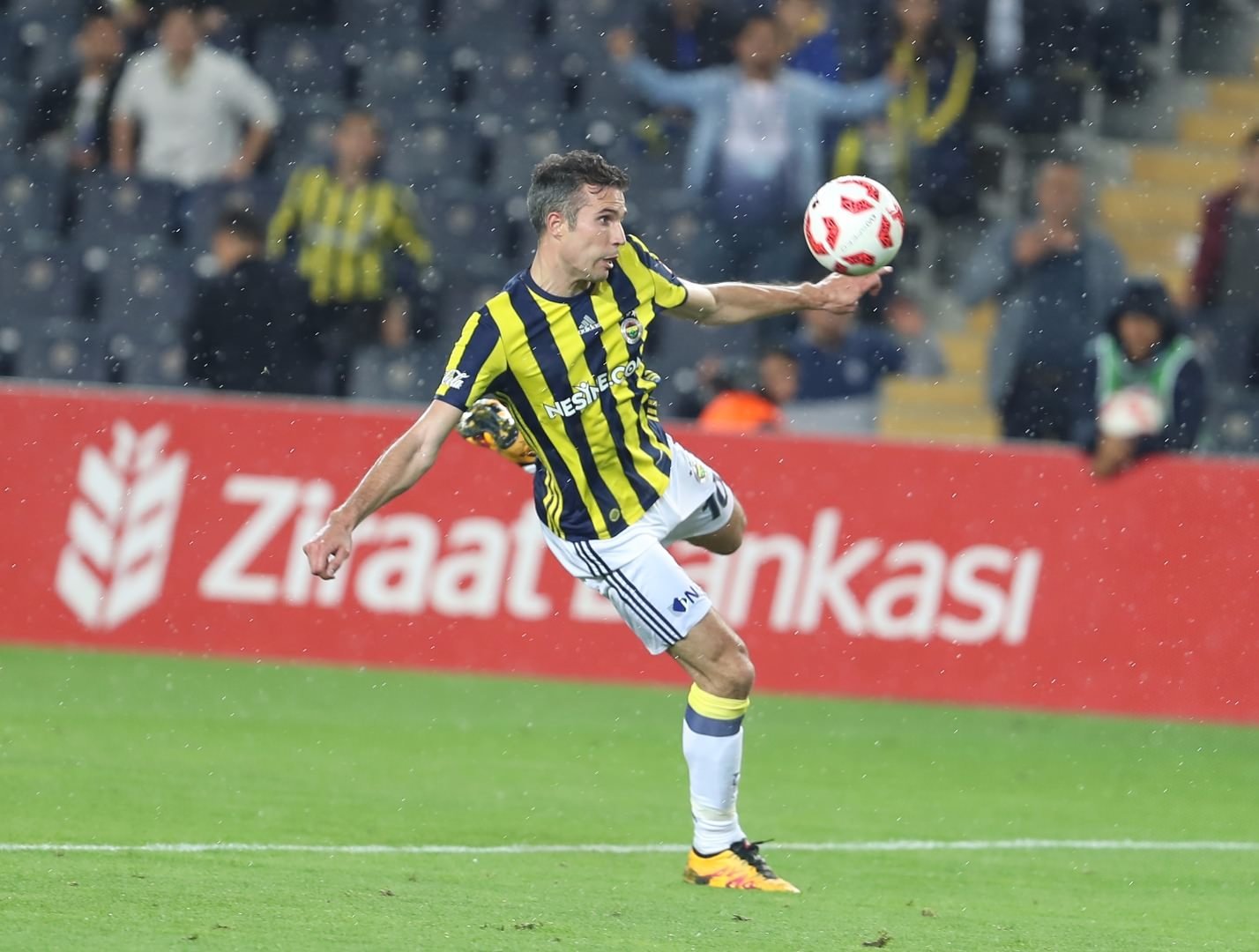 Fenerbahçe’de yolcular belli oldu