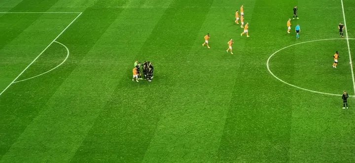Kerem Demirbay'ın golü ardından Sparta Prag'lı oyunculardan toplantı! - 2