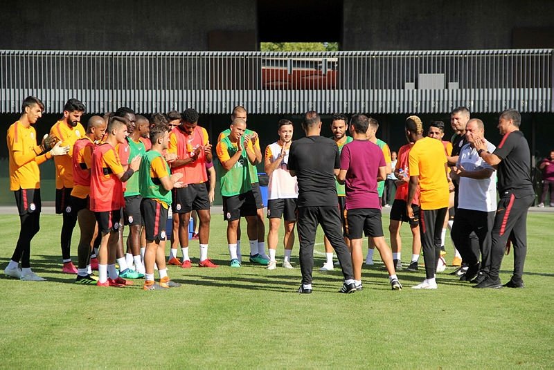 Galatasaray’ın yeni transferi Onyekuru ilk idmanına çıktı