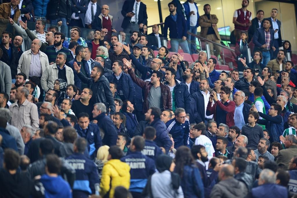 Konya’da olay! Aziz Yıldırım çıldırdı!