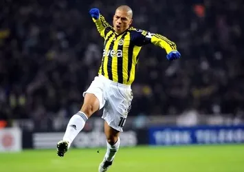 Fenerbahçe'den Alex'e doğum günü kutlaması