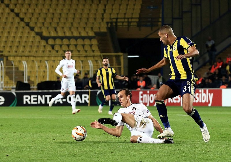 Slimani attı sosyal medya sallandı!