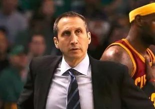 Daçka David Blatt'a emanet