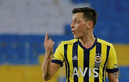 Fenerbahçe’den Mesut Özil paylaşımı!