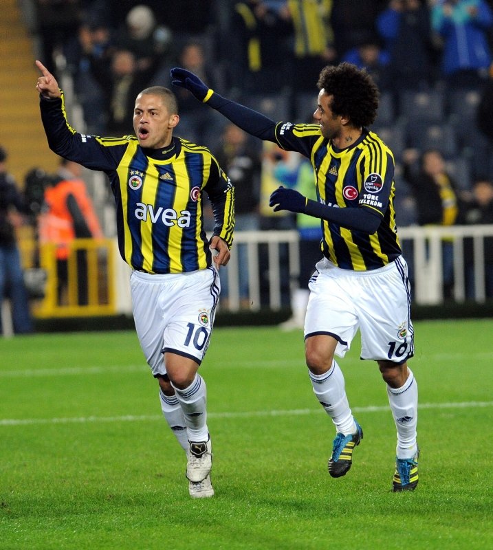 Alex seneye Fenerbahçe’de! Flaş açıklama geldi