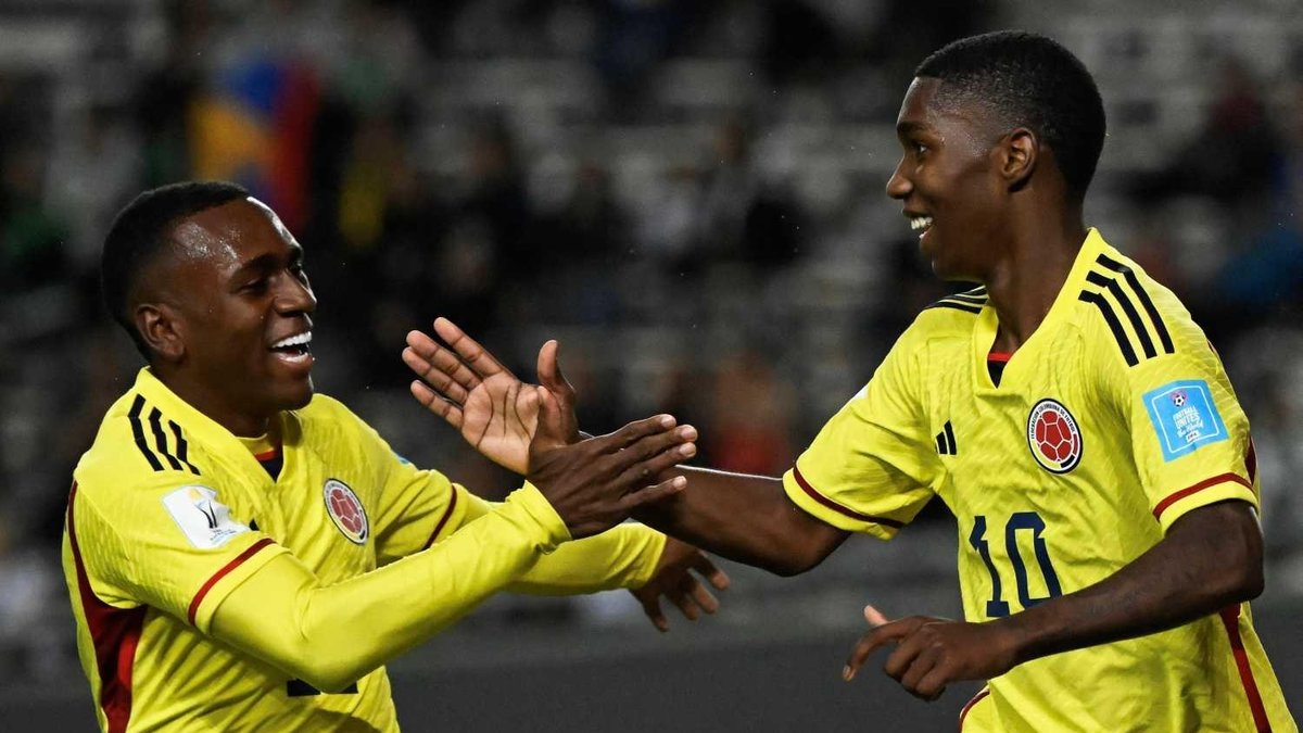 Ve Galatasaray'dan 2. transfer! Sarı-kırmızılıların yeni yıldızının İstanbul'a geliş zamanı belli oldu