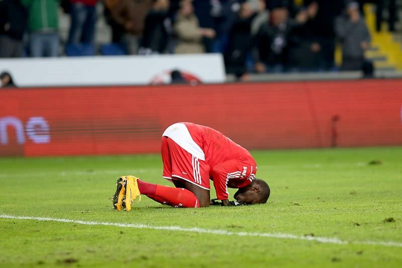 Sosyal Medya’da Demba Ba yorumları