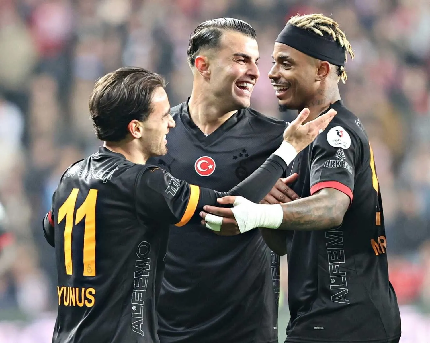 Galatasaray'dan Sürpriz Karar: Yıldız İsim İçin Teklifler Masada