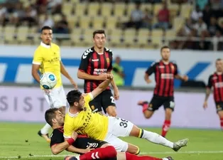 Aykut Kocaman faturayı onlara kesti!