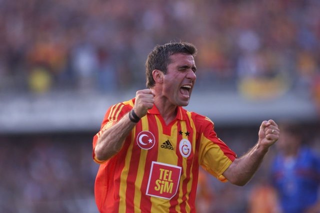 Son 25 yılın en iyi 101 futbolcusunu açıklandı! Altısı Türkiye’de...